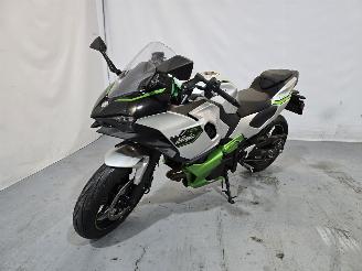 krockskadad bil motor Kawasaki  Ninja 7 Hybrid 2025/9