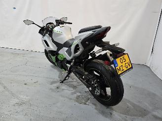 Kawasaki  Ninja 7 Hybrid picture 3