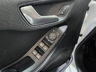 Ford Fiesta 1.0 EcoB.Hy. Tit. picture 25