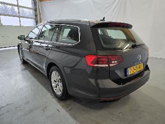 Volkswagen Passat Variant 1.5 TSI Business picture 5