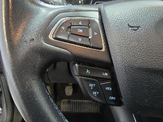 Ford Focus 1.0 Trend Edition picture 23