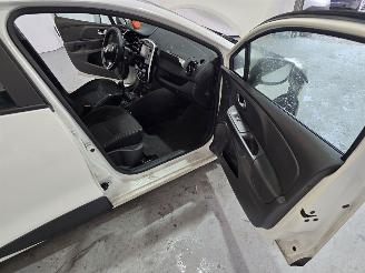 Renault Clio 1.5 dCi ECO Expression picture 19