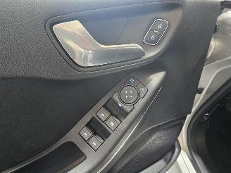 Ford Fiesta 1.0 EcoBoost Hybrid Titanium picture 25