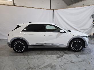 Hyundai Ioniq Lounge 73kWh picture 8