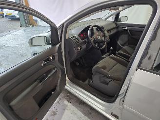 Volkswagen Touran 1.6-16V FSI Optive I picture 16