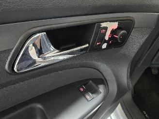 Volkswagen Touran 1.6-16V FSI Optive I picture 20