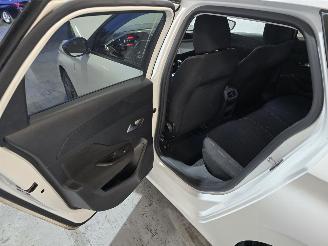 Peugeot 308 1.2 PureTech Active Pack Business picture 18