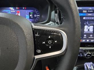 Volvo V-60 2.0 T6 Plug-in hybrid AWD Plus Dark picture 39
