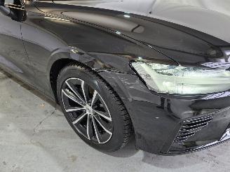 Volvo V-60 2.0 T6 Plug-in hybrid AWD Plus Dark picture 11