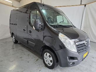 krockskadad bil bedrijf Opel Movano 2.3 CDTI L2H3 2015/2