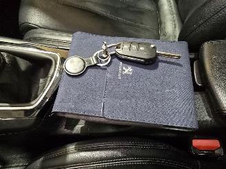 Peugeot 308 SW 1.6 BlueHDI Blue Lease Executive Pack picture 36