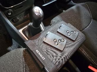 Renault Clio 0.9 TCe Expression picture 37