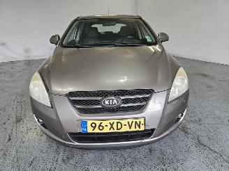 Kia Cee d 1.6 X-ecutive picture 2