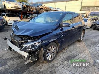 Auto da rottamare Mercedes B-klasse B (W246/W242), Hatchback, 2011 / 2018 1.6 B-180 BlueEFFICIENCY Turbo 16V 2017/10