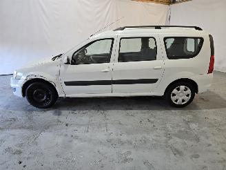 Dacia Logan 1.6 MPI Lauréate picture 4