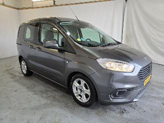 Vaurioauto  commercial vehicles Ford Transit Courier Van 1.5TDCI Limited 2018/11