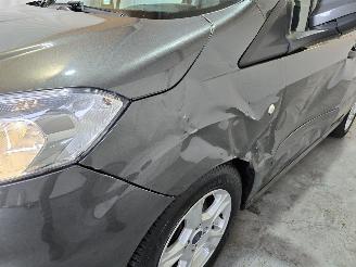 Ford Transit Courier Van 1.5TDCI Limited picture 9