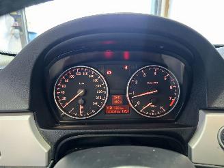 BMW 3-serie 320i picture 17