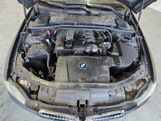 BMW 3-serie 320i picture 10