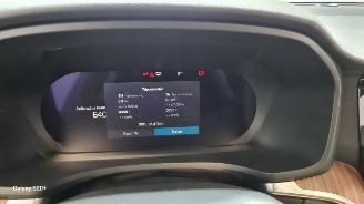 Volvo V-60 2.0 B3 Plus Dark picture 27