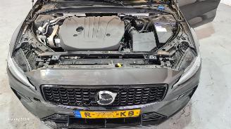 Volvo V-60 2.0 B3 Plus Dark picture 11