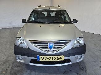 Dacia Logan 1.6 Lauréate picture 2