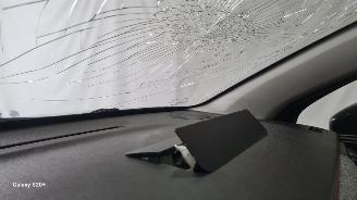 Citroën C3 1.2 PureTech ELLE picture 17