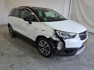 Vaurioauto  passenger cars Opel Crossland X 1.2 Turbo Innovation 2018/1