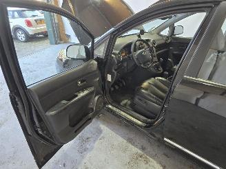 Kia Carens 2.0 CVVT X-clusive 7p. picture 17