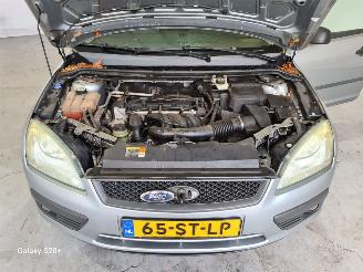 Ford Focus 1.6-16V First Edition picture 10