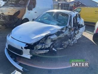 Démontage voiture Tesla Model 3 Model 3, Sedan, 2017 RWD 60 kWh 2024/10