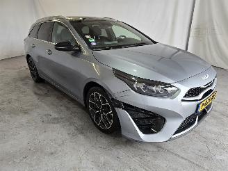 Schadeauto Kia Ceed 1.0 T-GDi GT-Line 2022/2