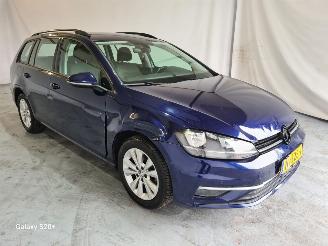 Vaurioauto  passenger cars Volkswagen Golf 1.0 TSI Comfortline 2017/5