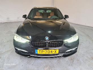 BMW 3-serie 318i Luxury Edition picture 2