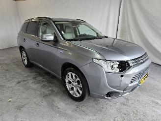  Mitsubishi Outlander 2.0 PHEV Instyle 2014/5