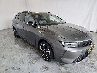 damaged passenger cars Opel Astra SPORTS TOURER 1.6 T. PHEV Edition 2025/5