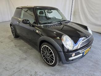 škoda osobní automobily Mini One 1.6 Salt 2003/6
