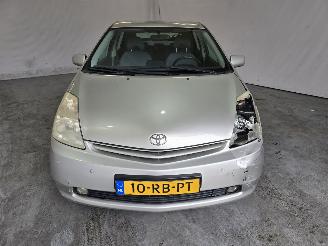 Toyota Prius 1.5 VVT-i picture 2