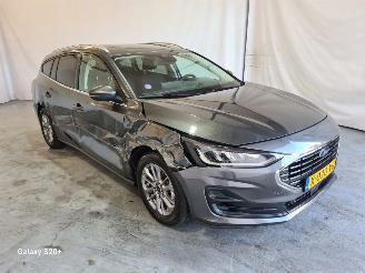 Unfallwagen Ford Focus 1.0 EBH Titanium 2024/2