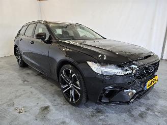 Vaurioauto  passenger cars Volvo V-90 2.0 T8 Plug-in hybrid AWD Ultra Dark 2025/10