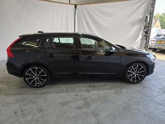 Volvo V-60 2.4 D5 Twin Engine R-Design picture 8