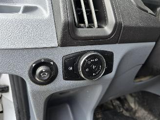 Ford Transit 310 2.0 TDCI L3H2 Ambiente picture 23