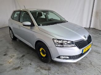 krockskadad bil auto Skoda Fabia 1.0 TSI Ambition 2019/7