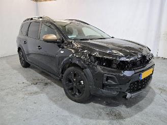 skadebil auto Dacia Jogger 1.8 hybrid 155 limited edition 7p 2026/2
