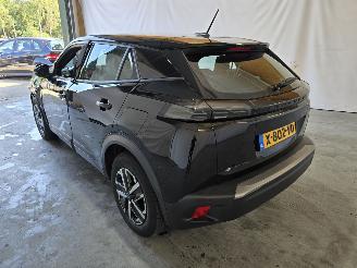 Peugeot e-2008 EV Active 54 kWh picture 5