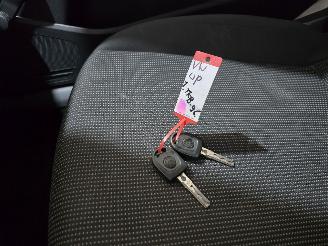 Volkswagen Up! 1.0 take up! BlueMotion picture 26