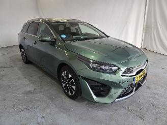 uszkodzony samochody osobowe Kia Ceed Sportswagon 1.6 GDI PHEV DynamicPlusLine 2024/2