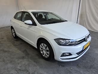 krockskadad bil auto Volkswagen Polo 1.0 MPI Comfortline 2019/1