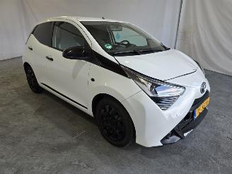 skadebil auto Toyota Aygo 1.0 VVT-i x-play 2018/10