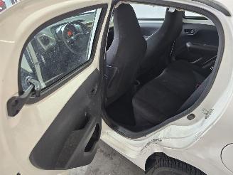 Peugeot 108 1.0 e-VTi Active picture 19